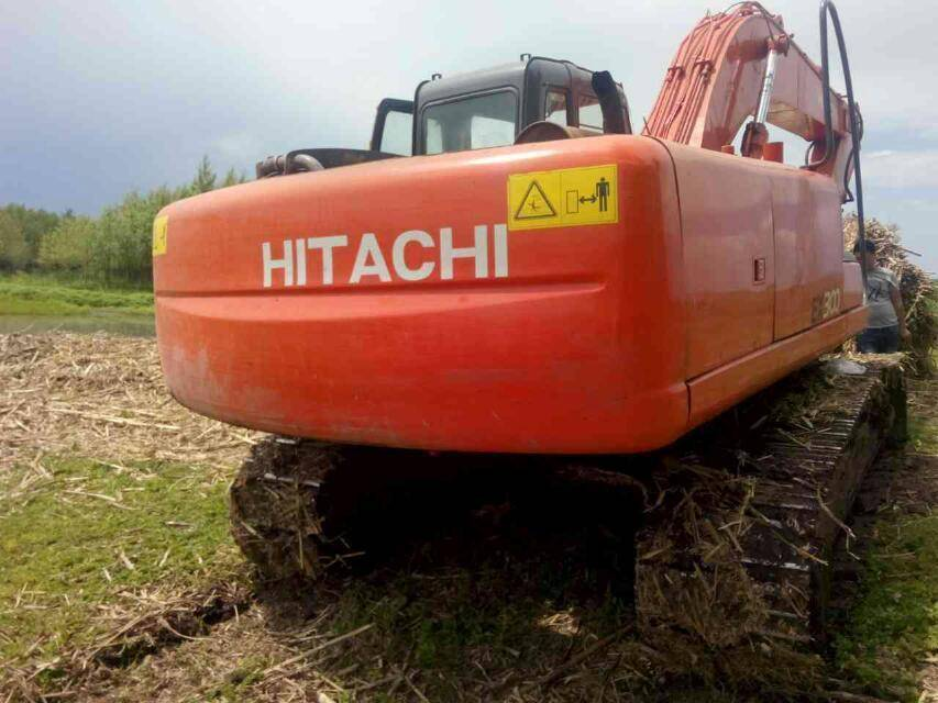 Jak zdiagnozować koparkę Hitachi ZAXIS120 wolno chodzącą？